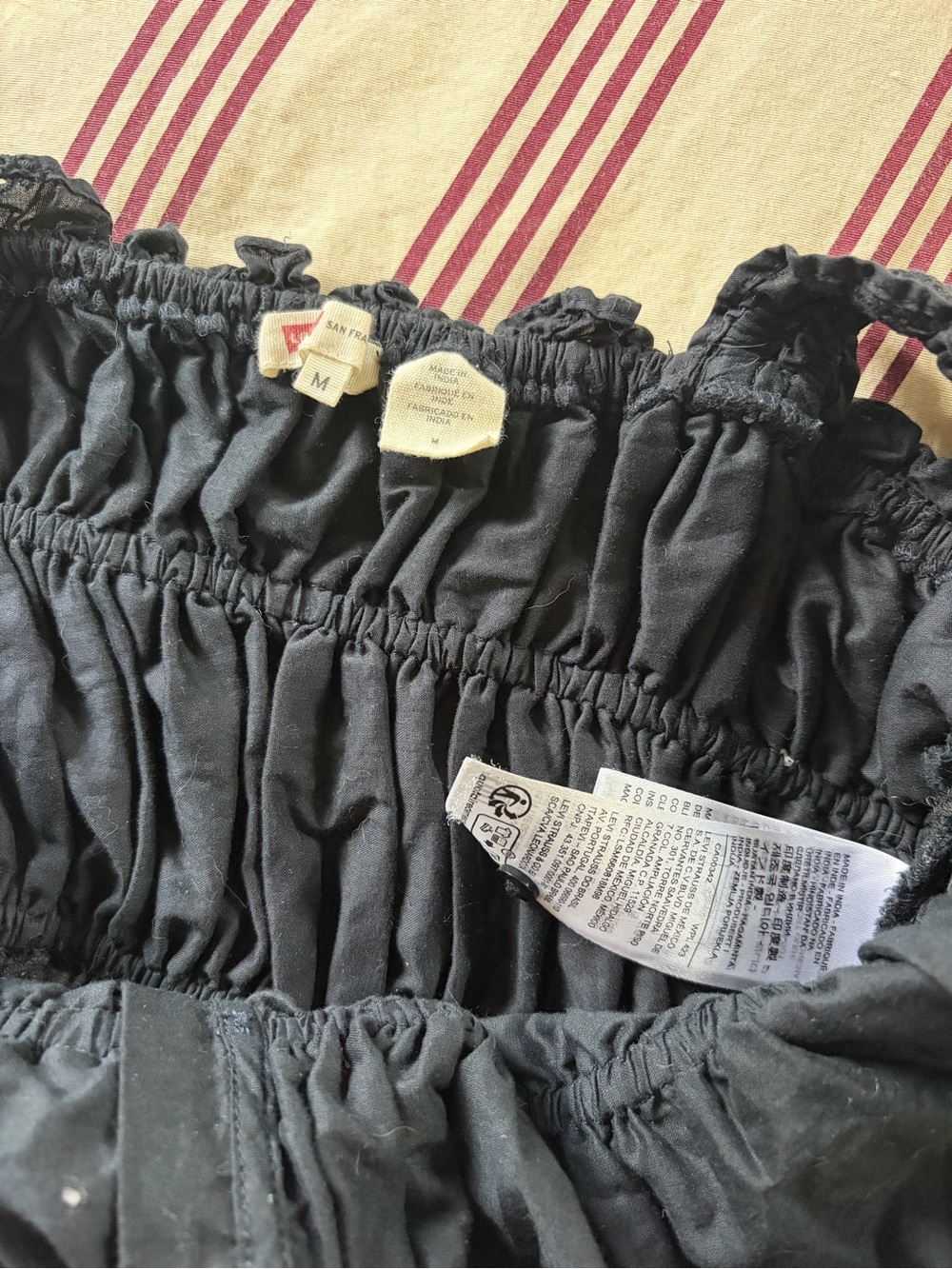 Levi’s Eyelet Ruffled Cropped Tank Top - Picture 3 of 3